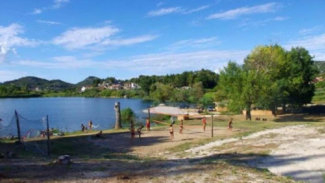 Photo of Others in Peracko Blato