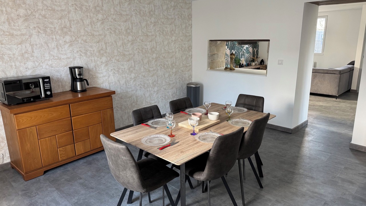 Photo of Others in Subles