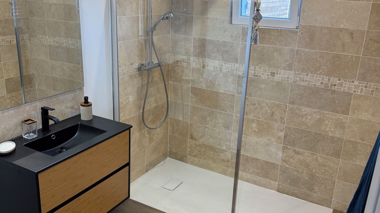 Photo of Bathroom in Subles