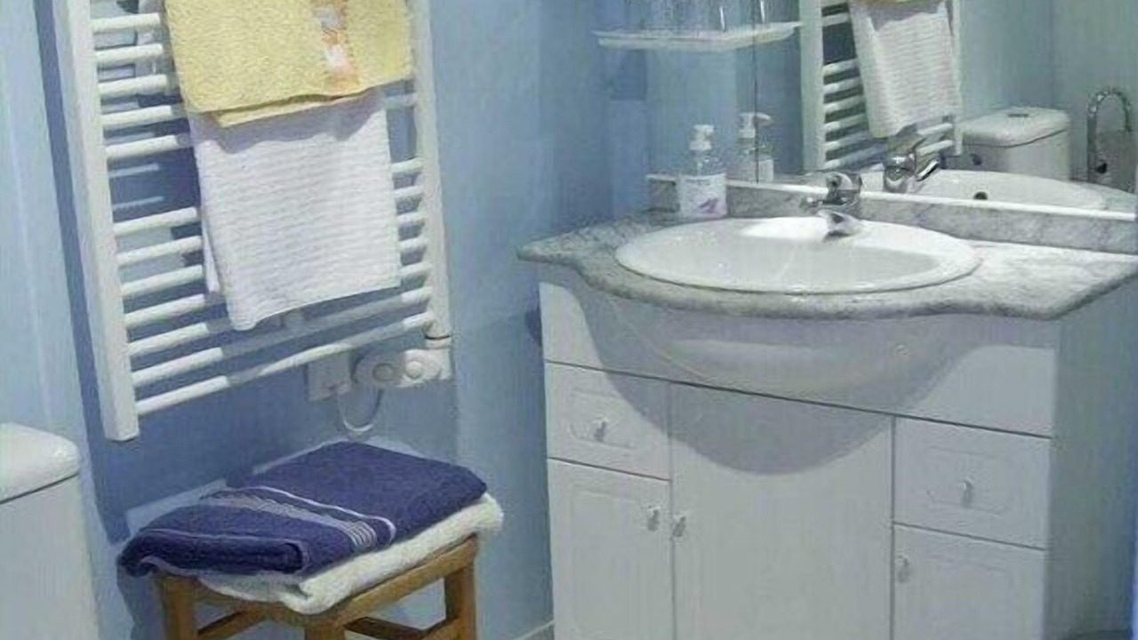 Photo of Bathroom in Cavigny