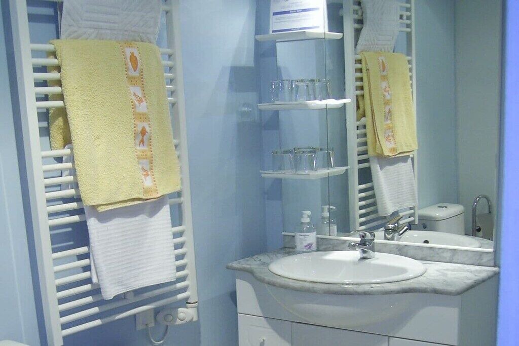 Photo of Bathroom in Cavigny