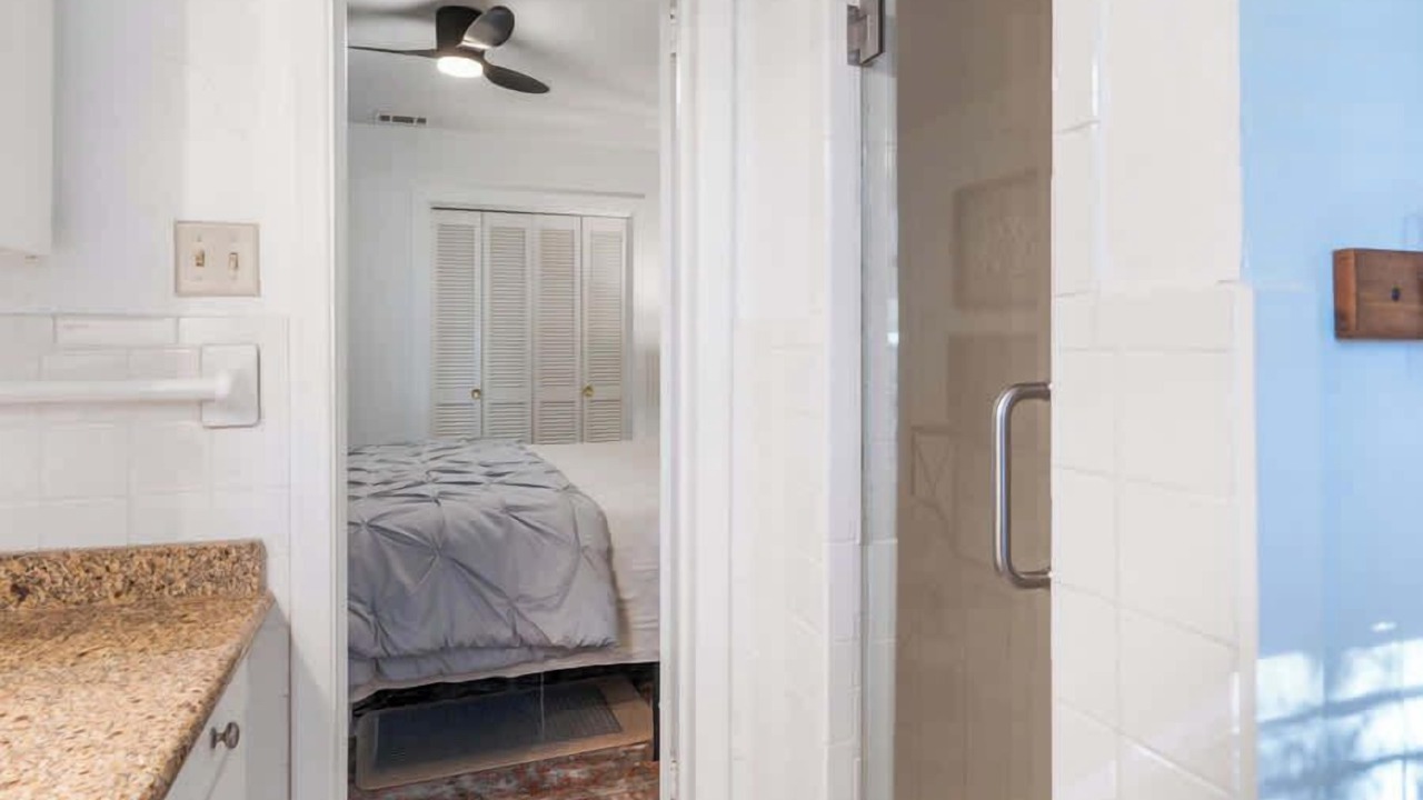 Photo of Bathroom in Tool