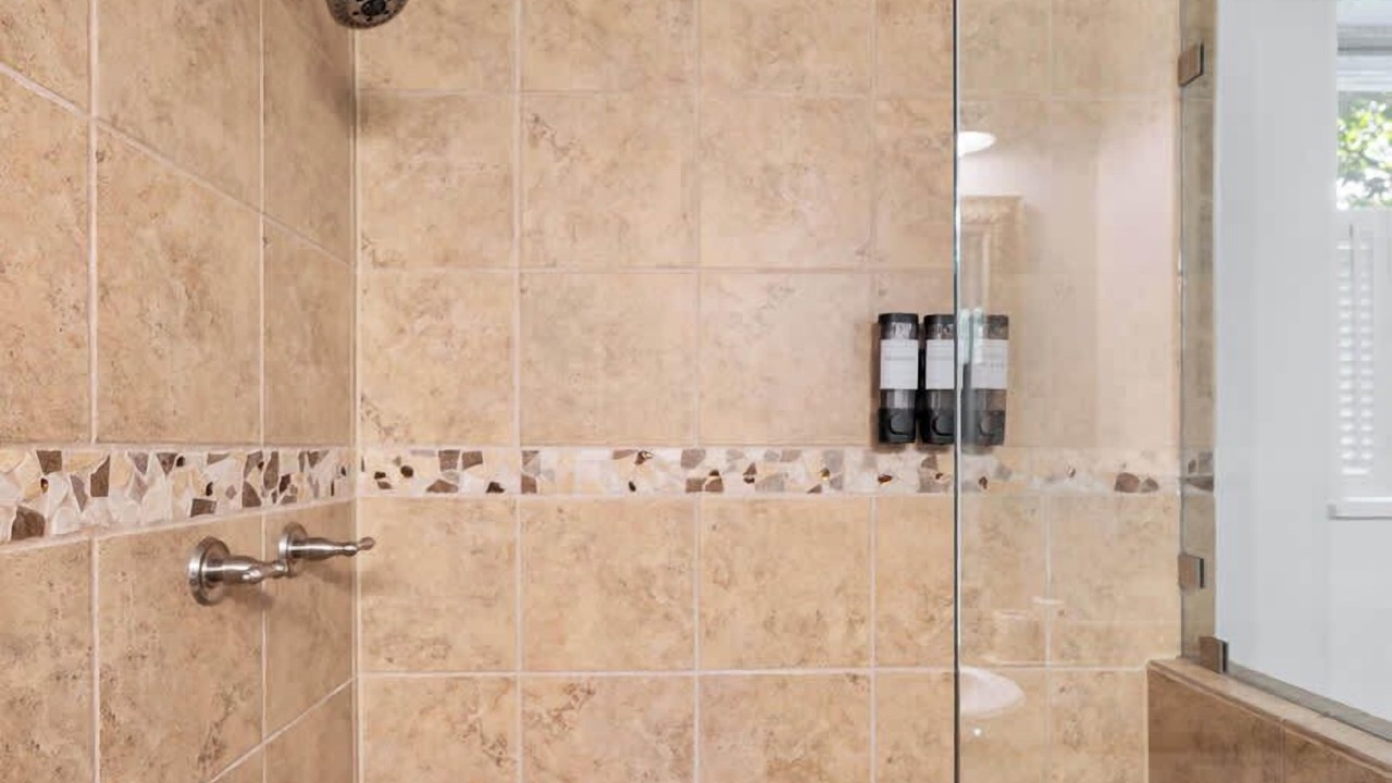 Photo of Bathroom in Tool