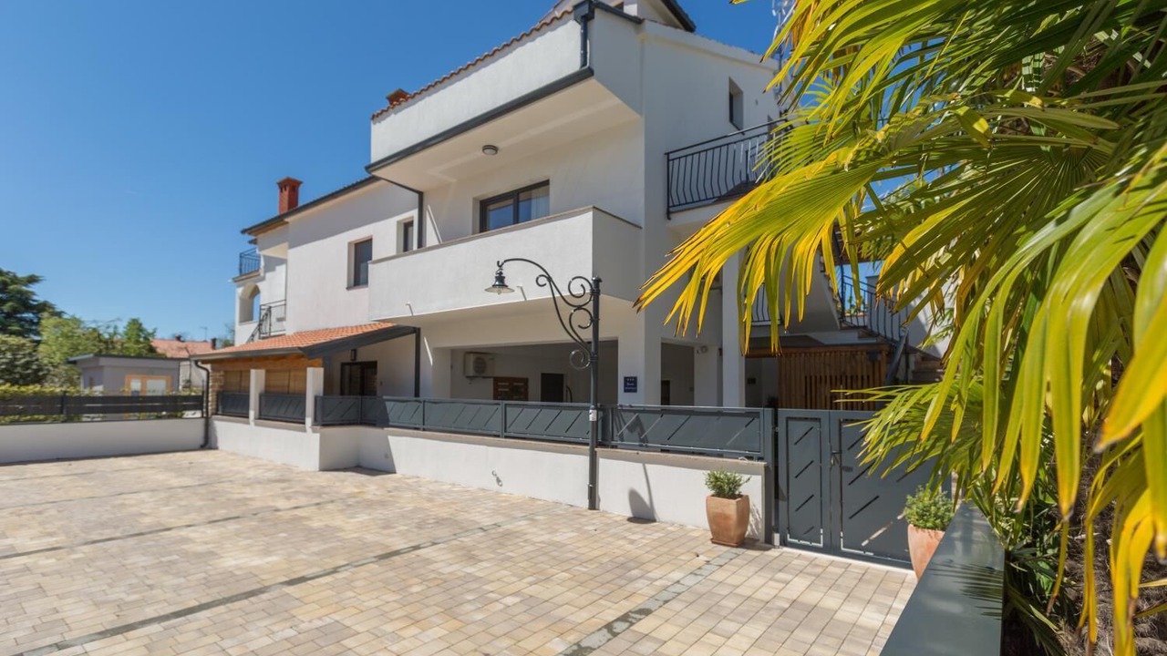 Photo of Outdoor in Spadici