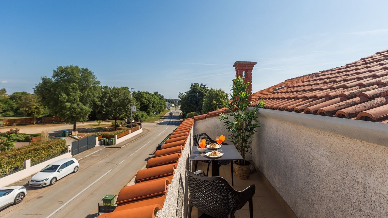 Photo of Outdoor in Spadici
