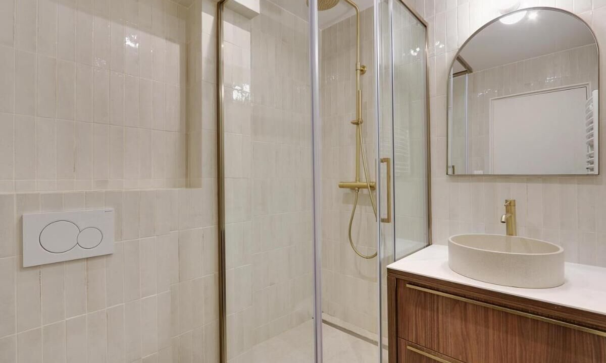 Photo of Bathroom in Quartier de l'Ecole-Militaire