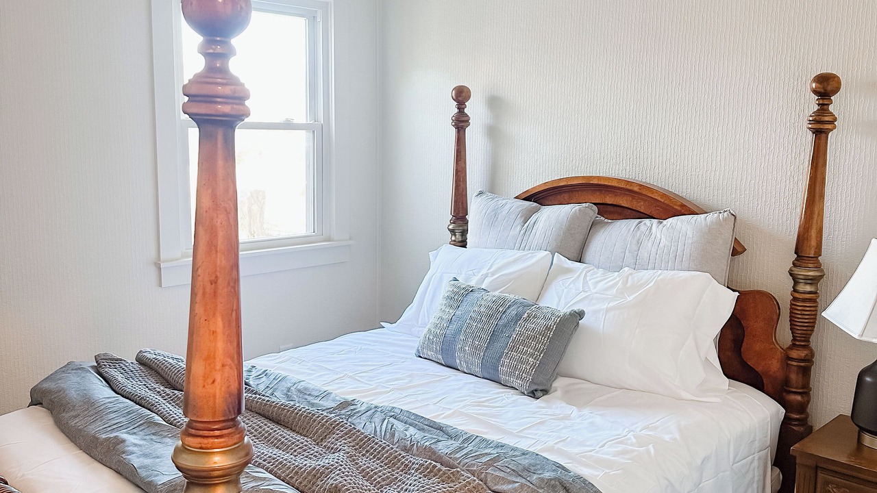 Photo of Bedroom in Brookline Station