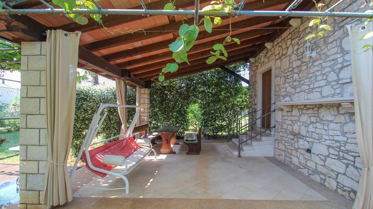 Photo of Patio Balcony in Zambratija
