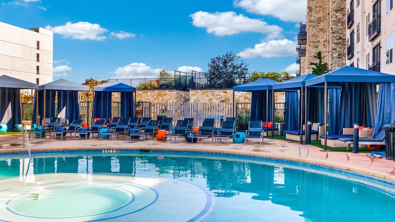 Photo of Outdoor in Addison