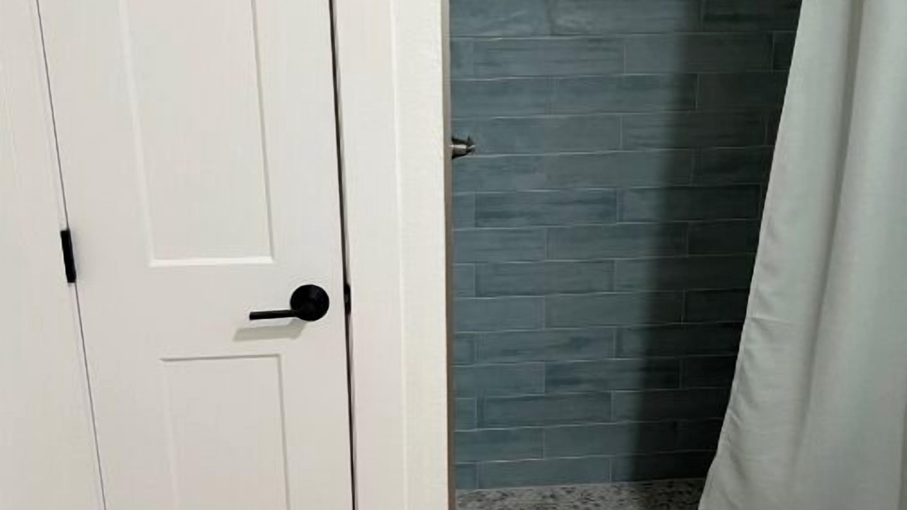 Photo of Bathroom in Scroggins