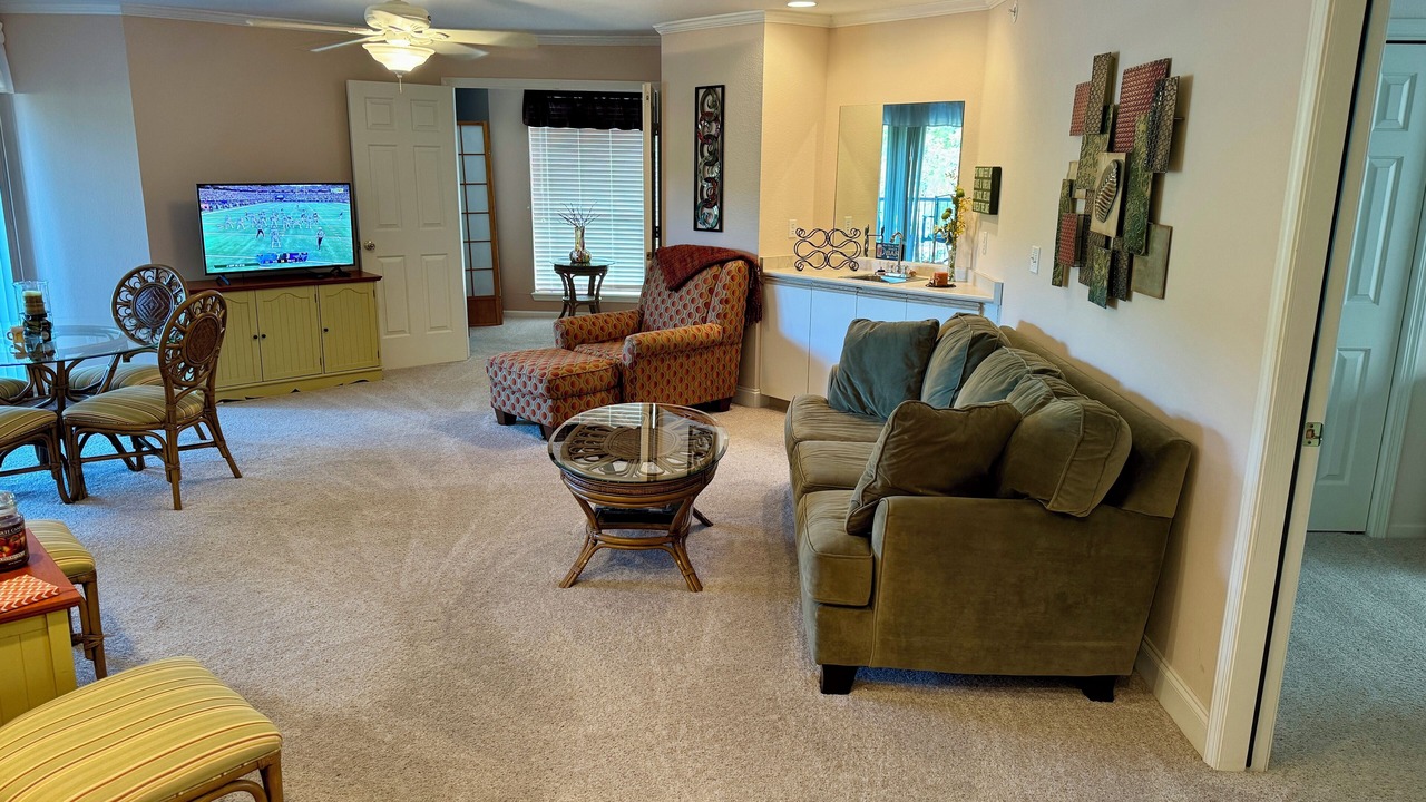 Photo of Livingroom in Kimberling City