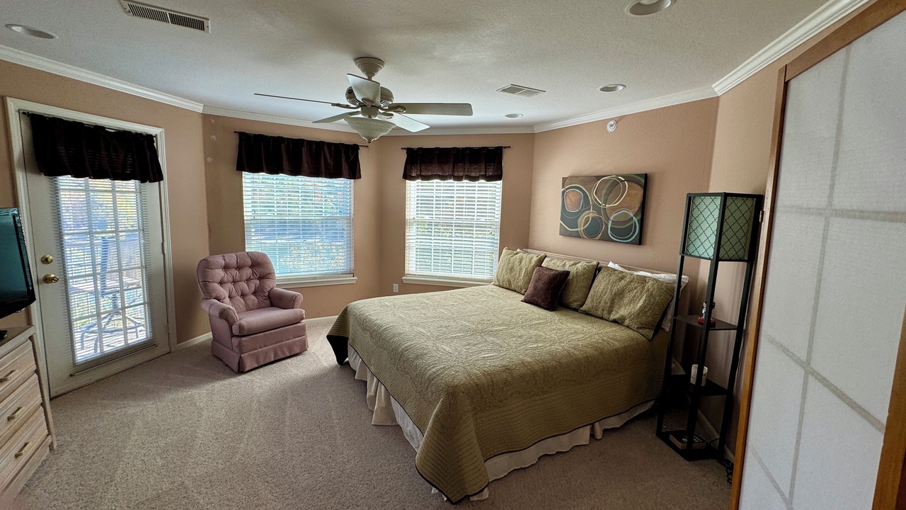 Photo of Bedroom in Kimberling City