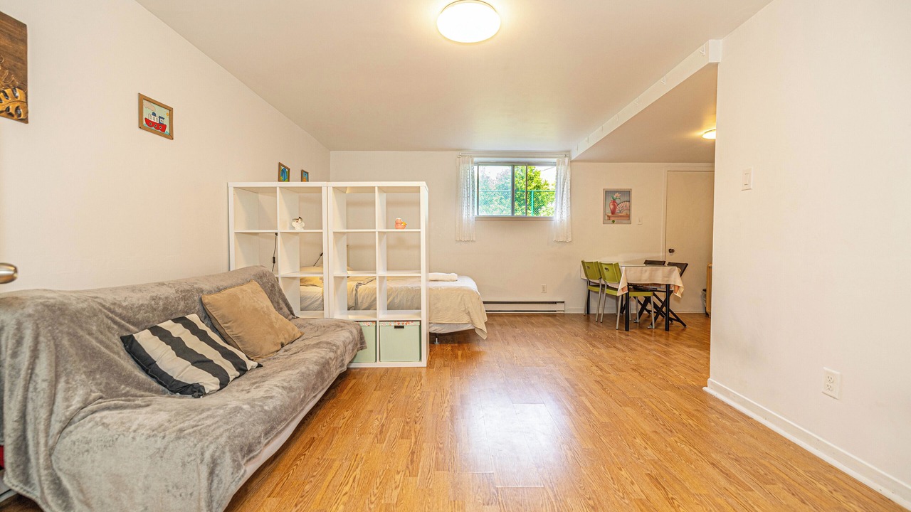 Photo of Livingroom in Nouveau-Rosemont