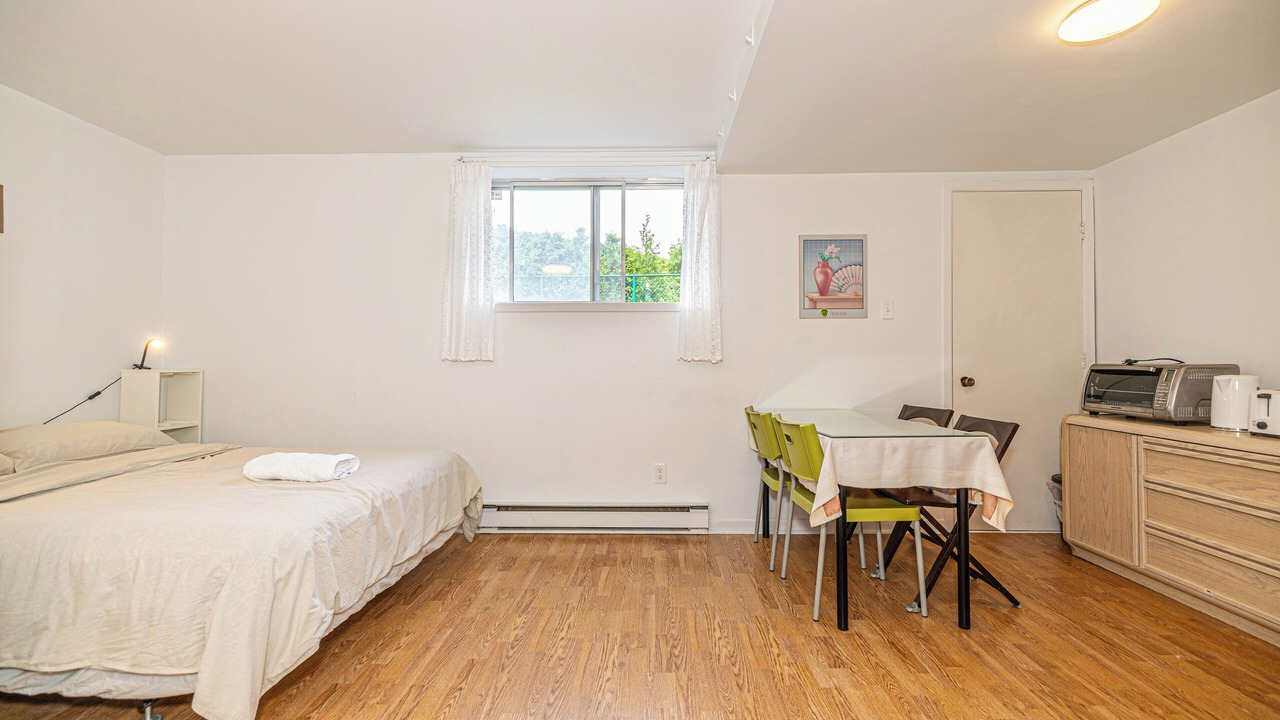 Photo of Bedroom in Nouveau-Rosemont