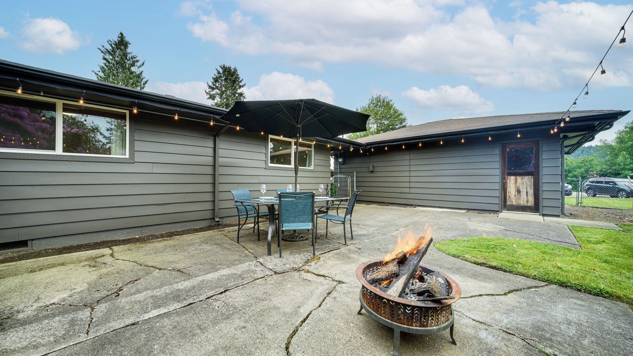 Photo of Outdoor in Carnation