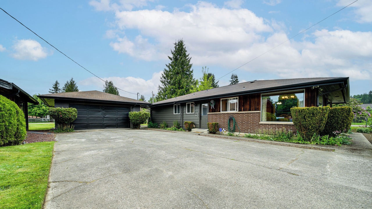 Photo of Others in Carnation