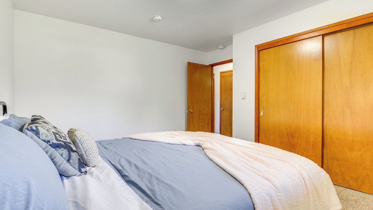 Photo of Bedroom in Carnation