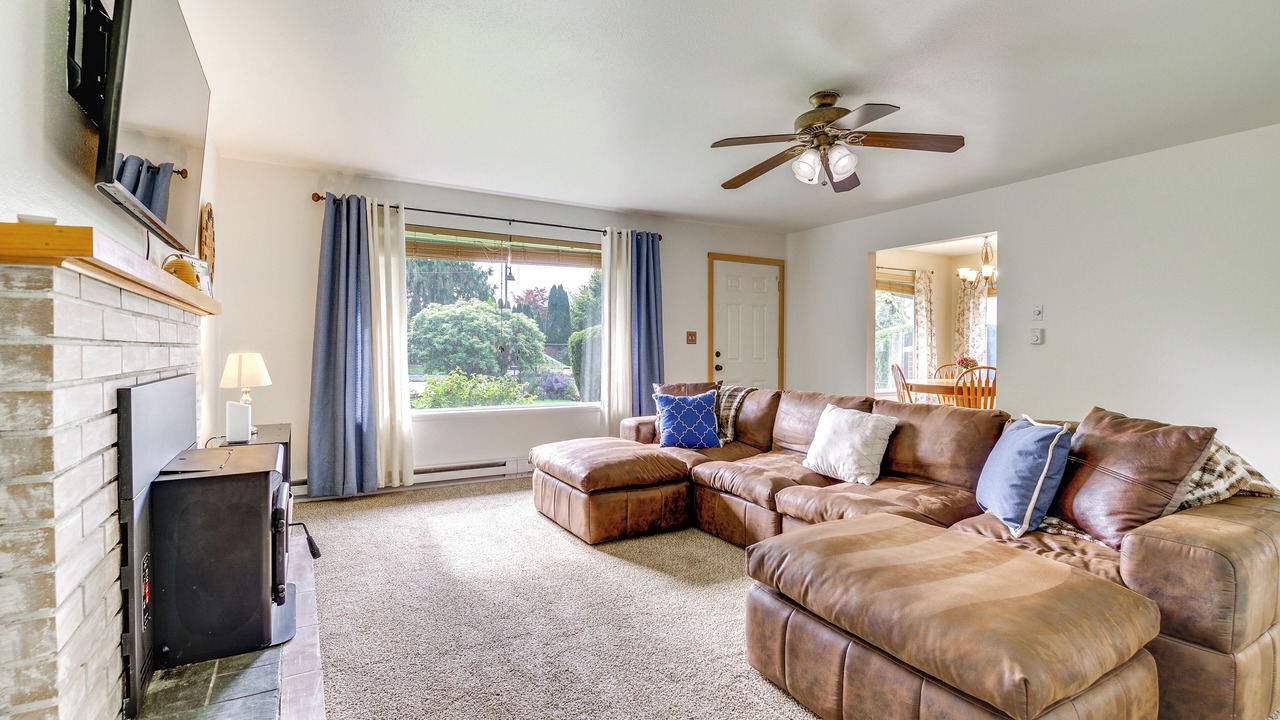 Photo of Bedroom in Carnation