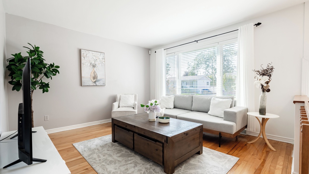 Photo of Livingroom in Saint-Hubert