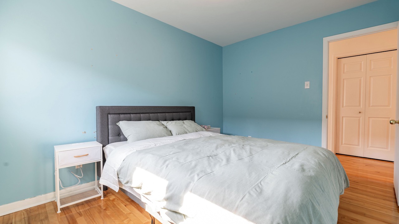 Photo of Bedroom in Saint-Hubert