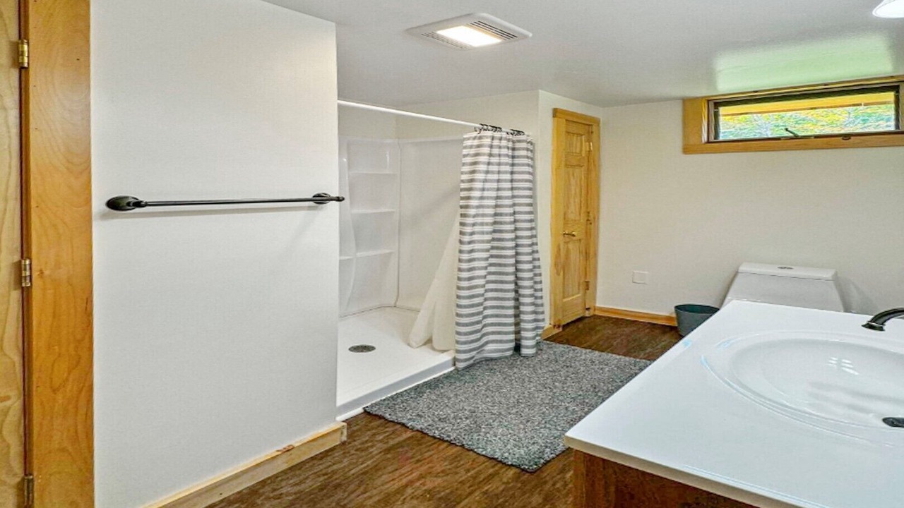 Photo of Bathroom in Town of Webb