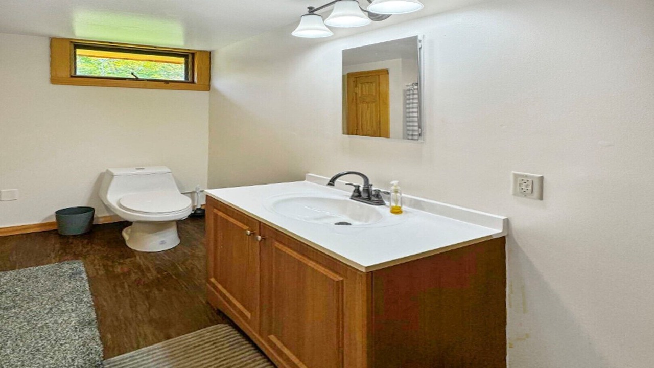 Photo of Bathroom in Town of Webb