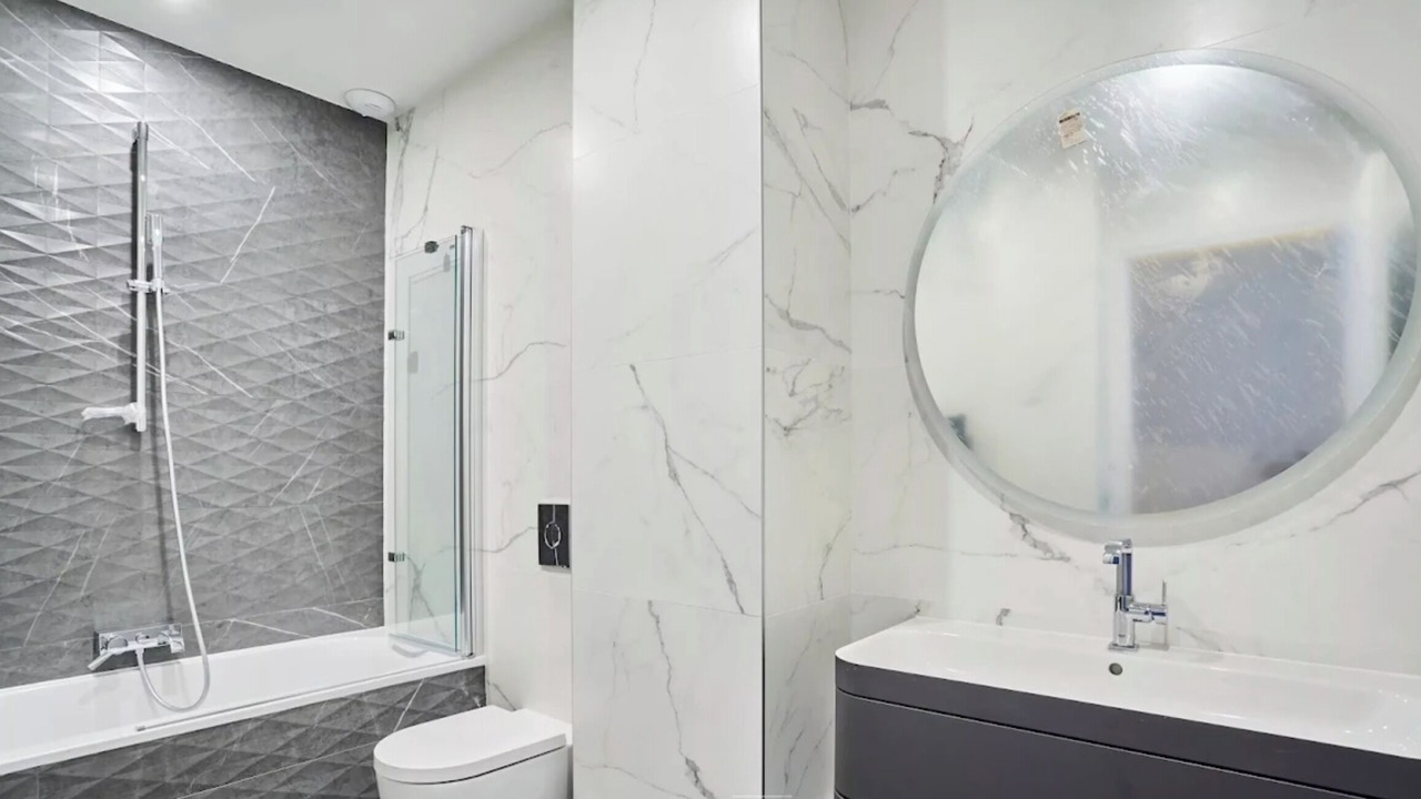 Photo of Bathroom in Batignolles