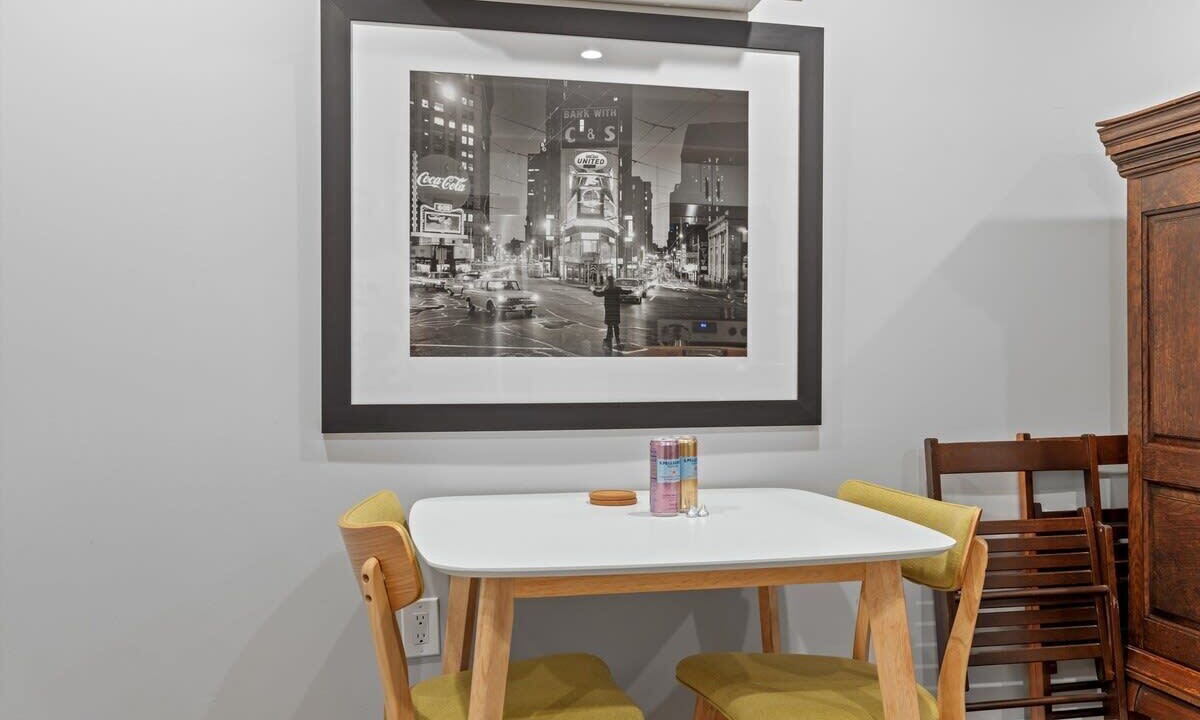 Photo of Others in Bloomingdale