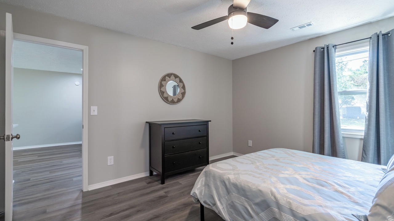Photo of Bedroom in Calhoun