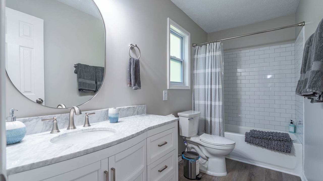 Photo of Bathroom in Calhoun