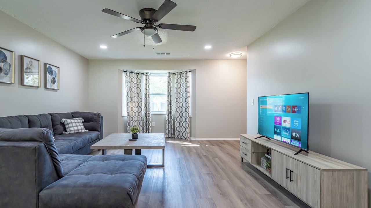 Photo of Livingroom in Calhoun
