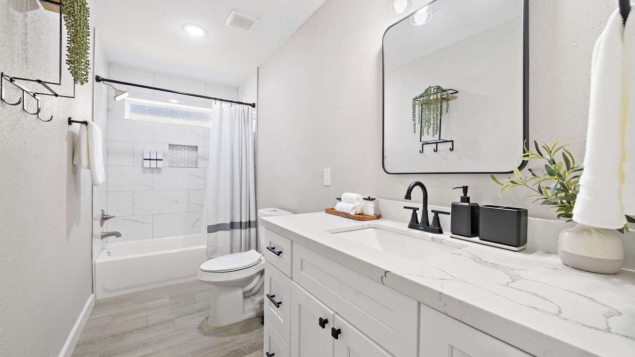 Photo of Bathroom in George Bush Park/Eldridge