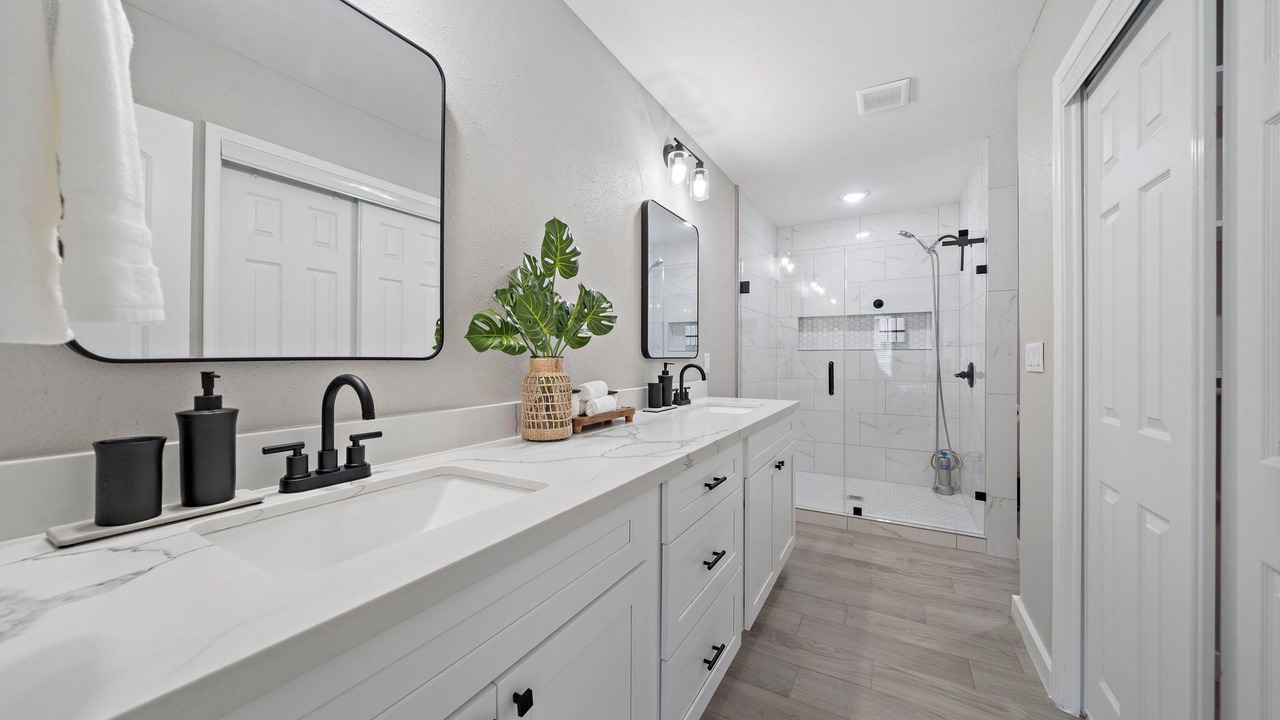 Photo of Bathroom in George Bush Park/Eldridge