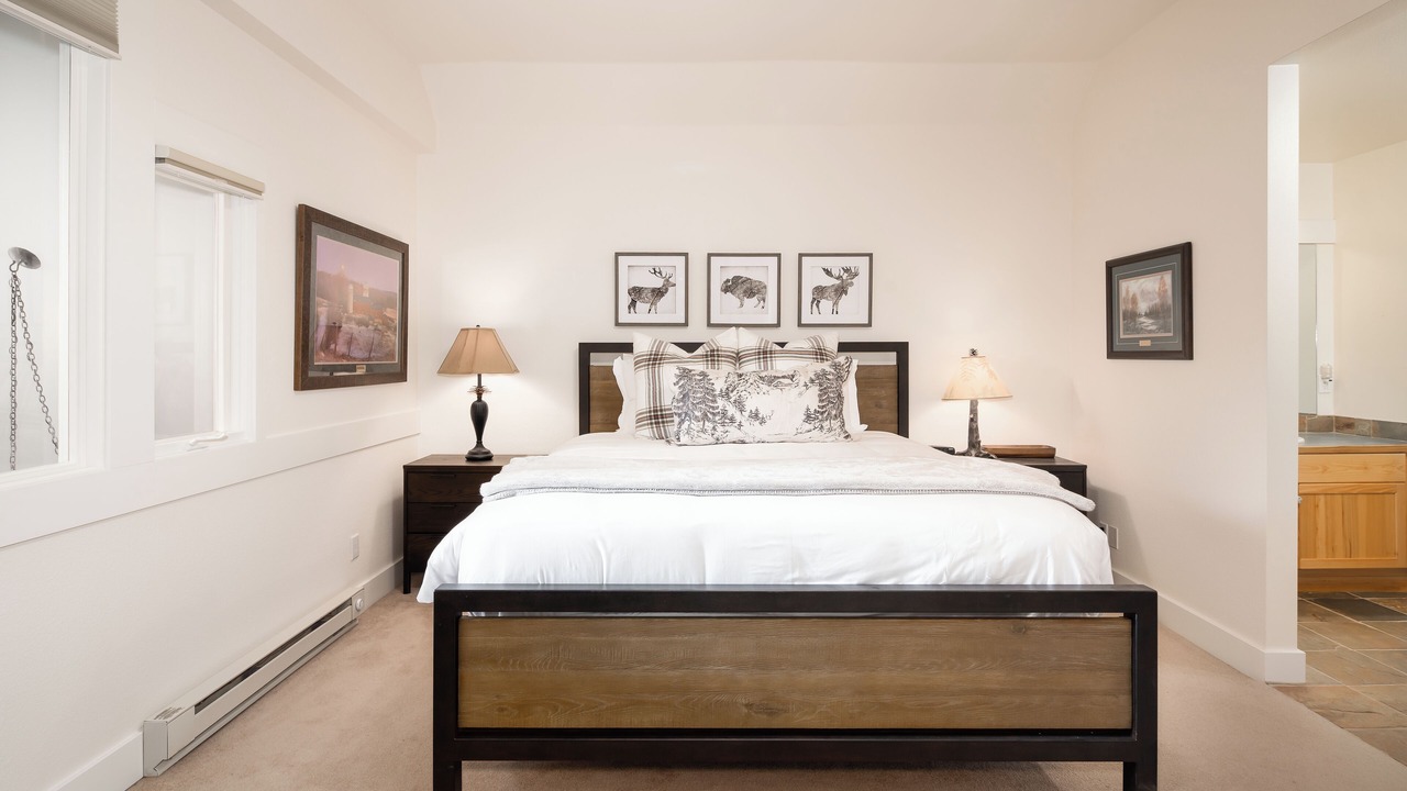 Photo of Bedroom in Saddle Ridge