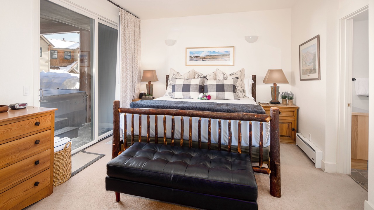 Photo of Bedroom in Saddle Ridge
