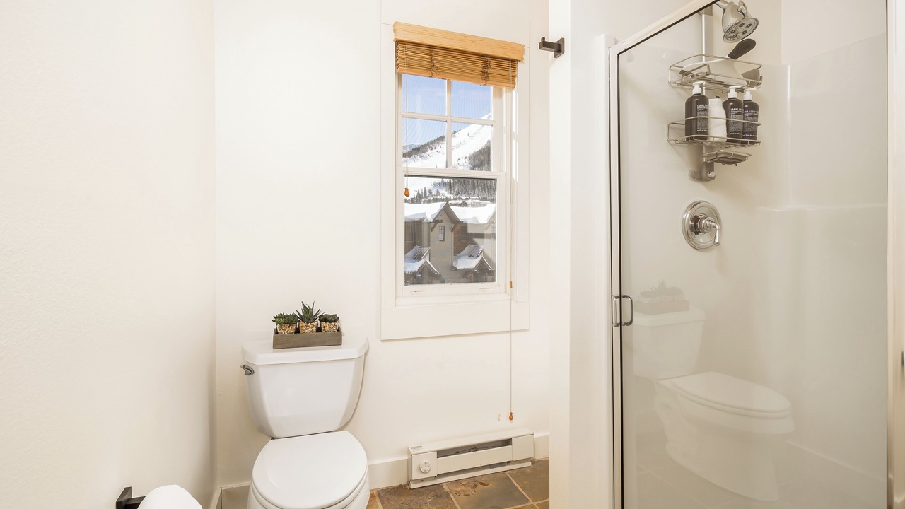 Photo of Bathroom in Saddle Ridge