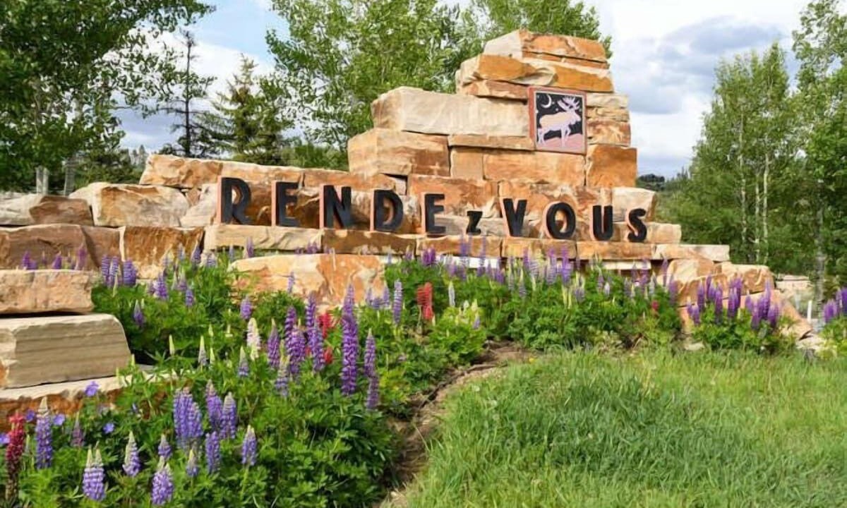 Photo of Outdoor in Rendezvous