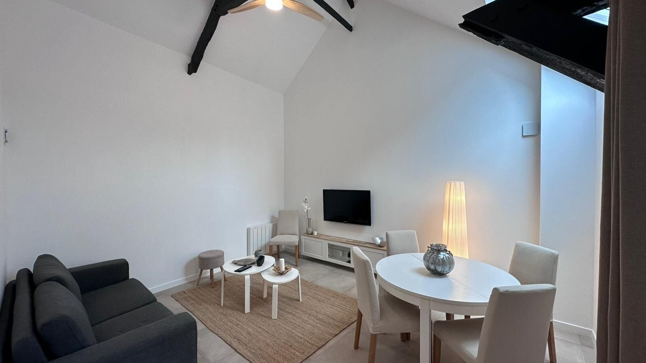 Photo of Livingroom in Baulon