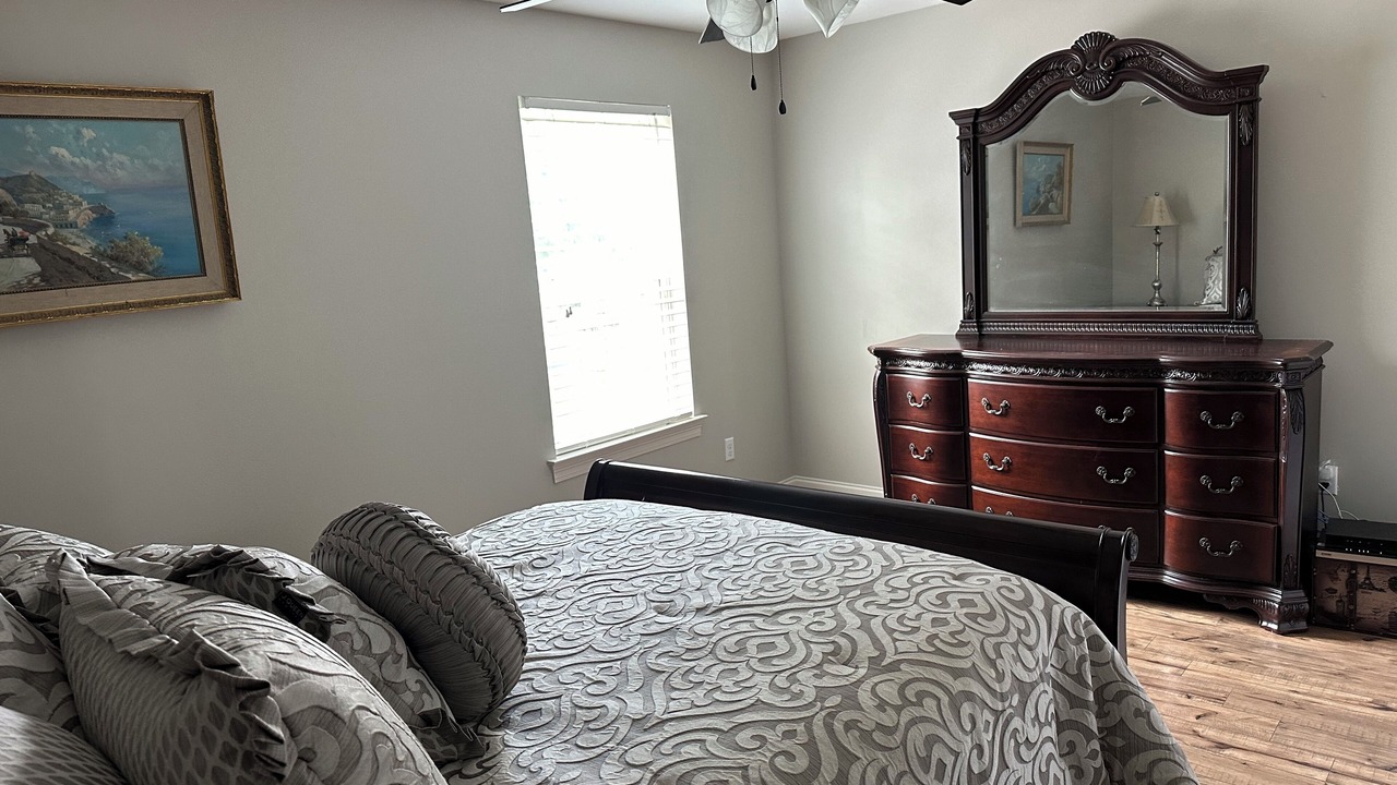 Photo of Bedroom in Gonzales