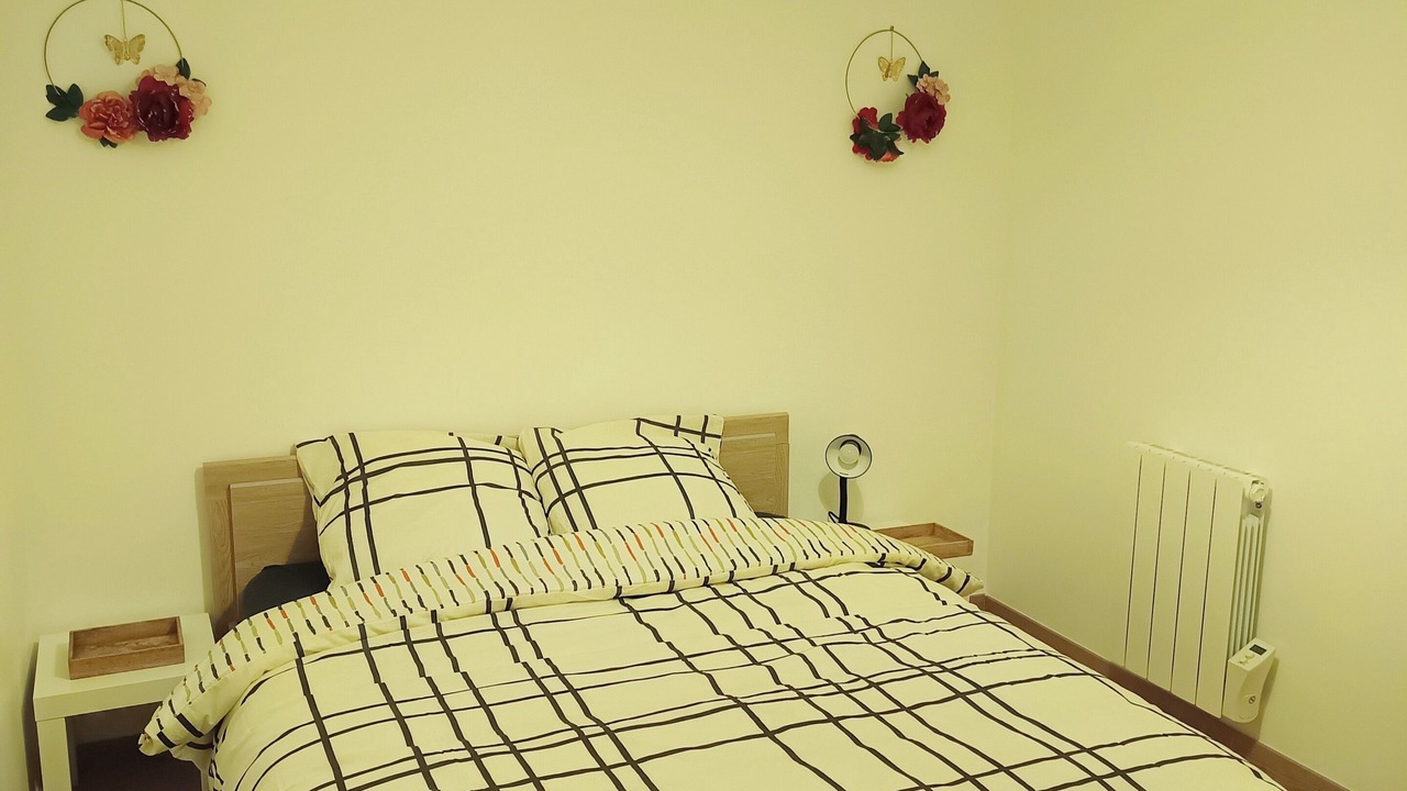 Photo of Bedroom in Pont-l'Eveque