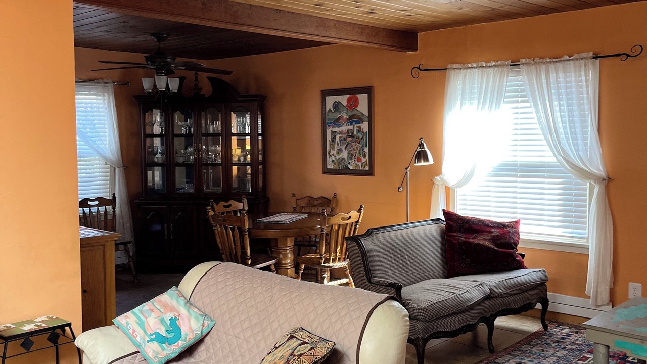 Photo of Livingroom in Northeast Santa Fe