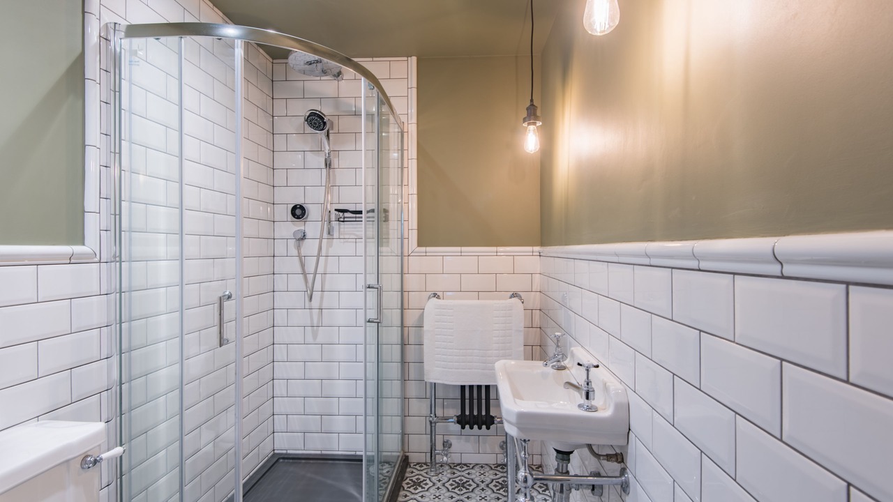 Photo of Bathroom in Hythe