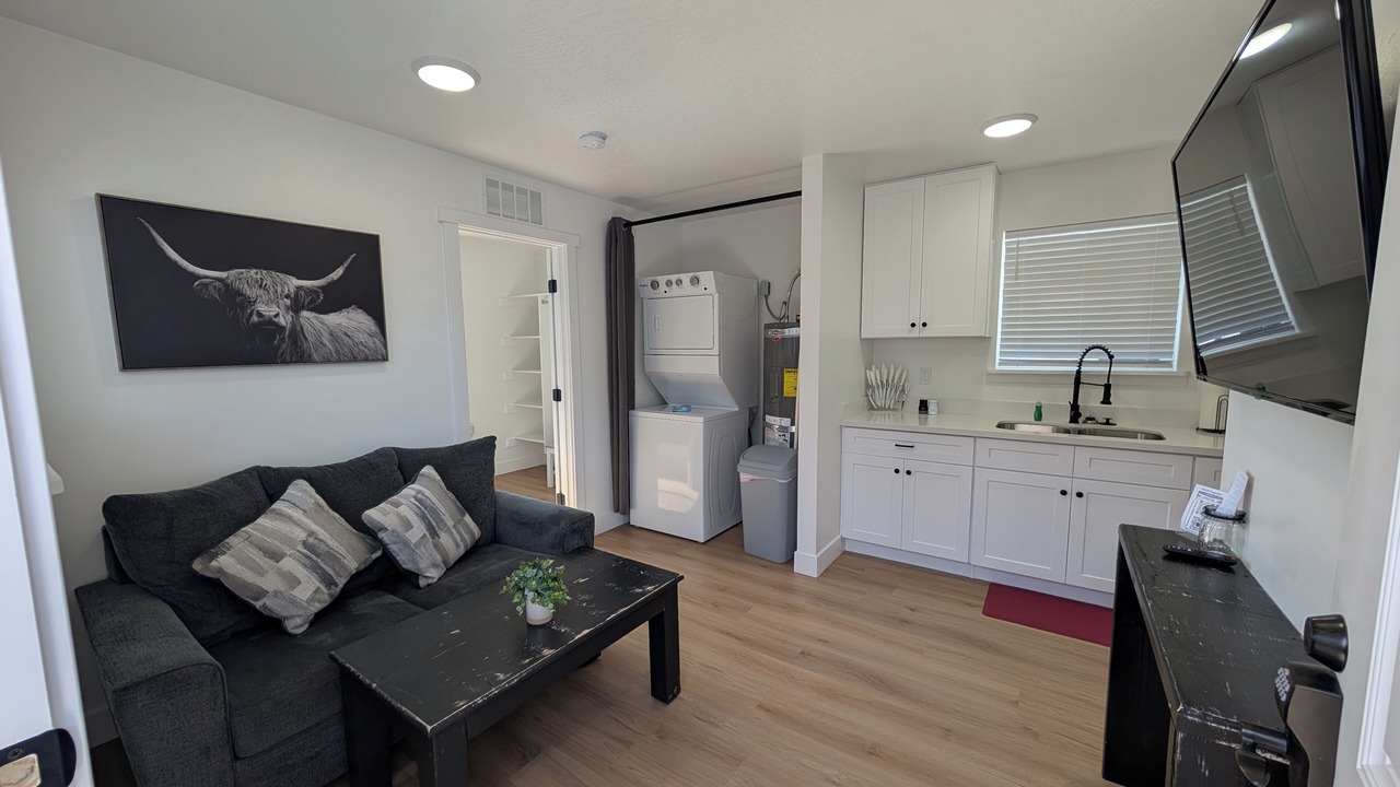 Photo of Livingroom in Myton
