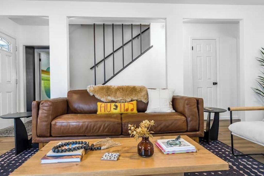 Photo of Livingroom in Sweetbriar