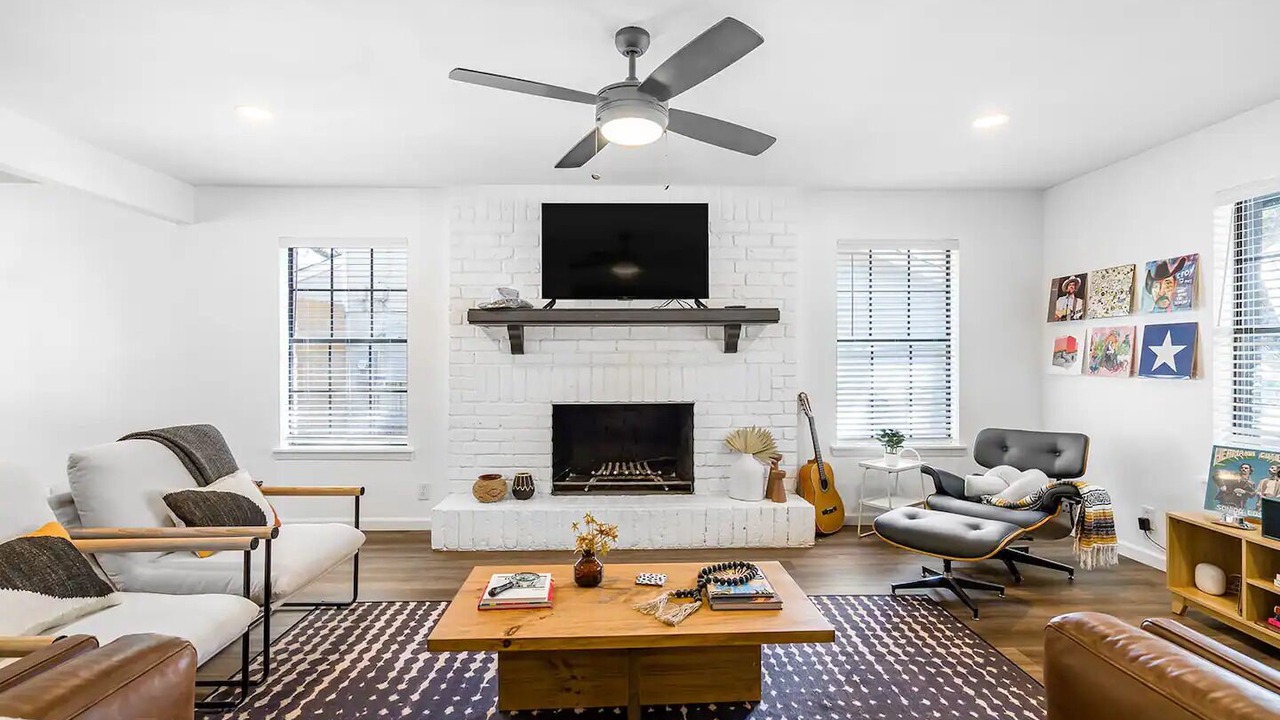 Photo of Livingroom in Sweetbriar