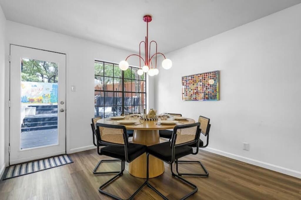 Photo of Livingroom in Sweetbriar