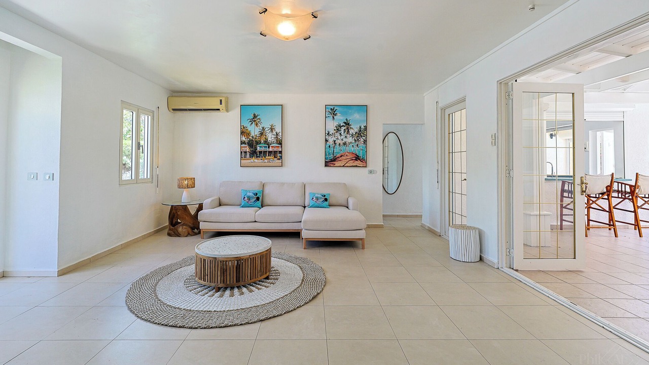 Photo of Livingroom in Nettle Bay