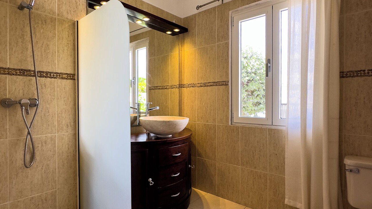 Photo of Bathroom in Nettle Bay