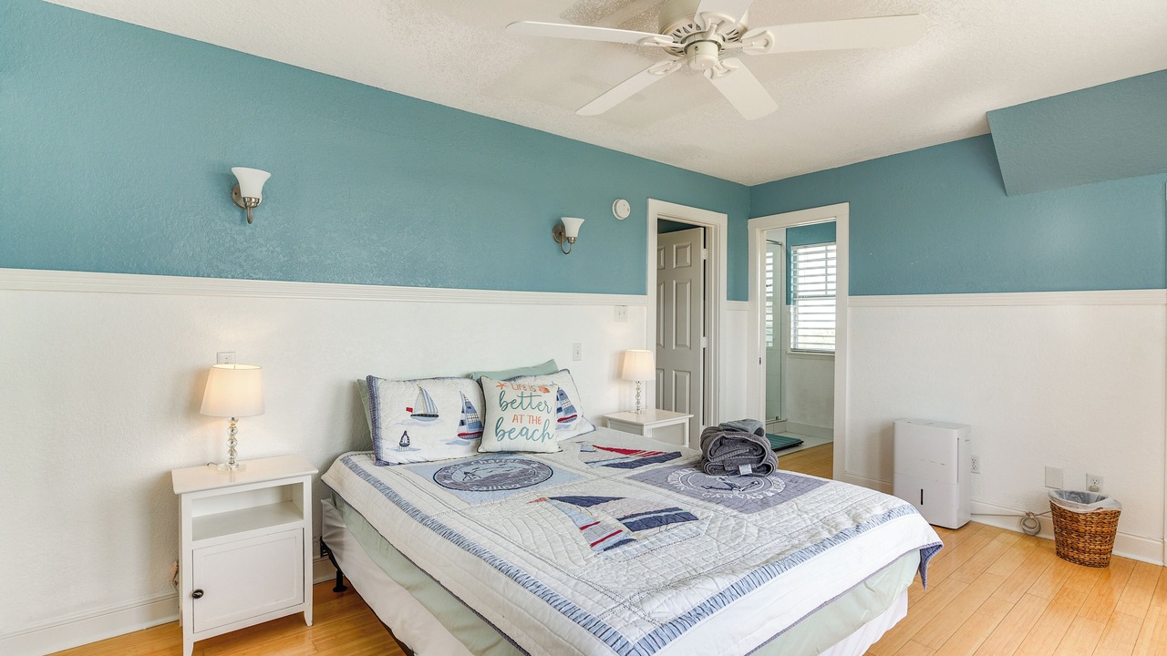 Photo of Bedroom in Surfside Beach