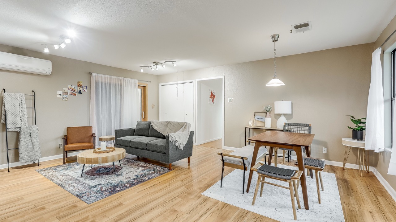 Photo of Livingroom in Leander